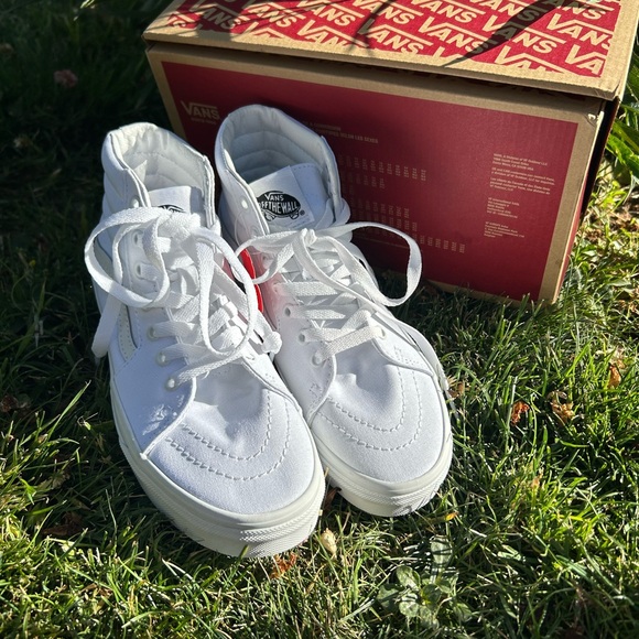 Vans White High Top Tennis NWT Size 5.5 - Picture 5 of 8